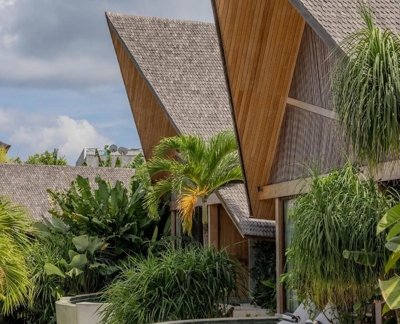 **** Resort Beyond Bayou Seminyak Indonesië